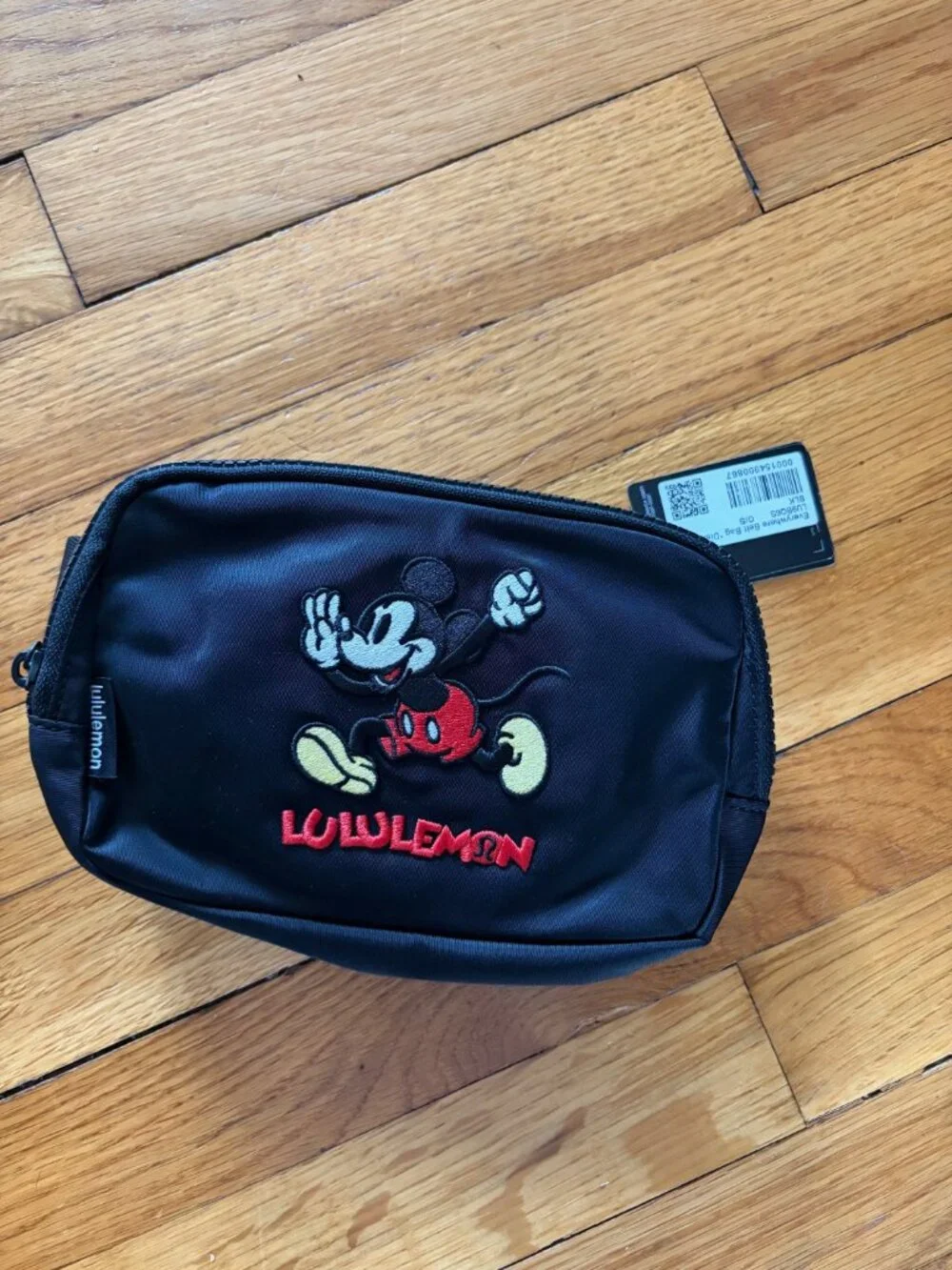 Disney x Lululemon *Everywhere Belt Bag 1L Mickey in Motion Graphic - Picture 1 of 10